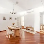 דירה Leonina Art Loft